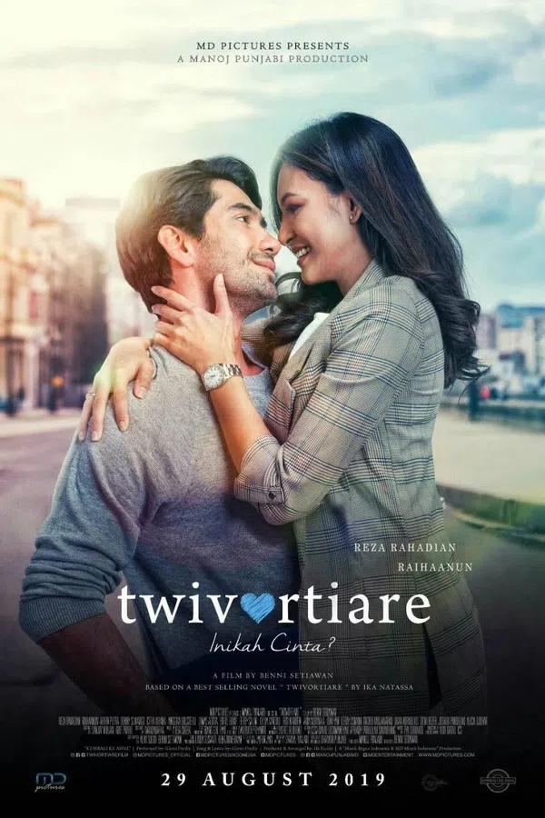 Poster phim Twivortiare: Có phải là yêu? trên Xem Phim Fun